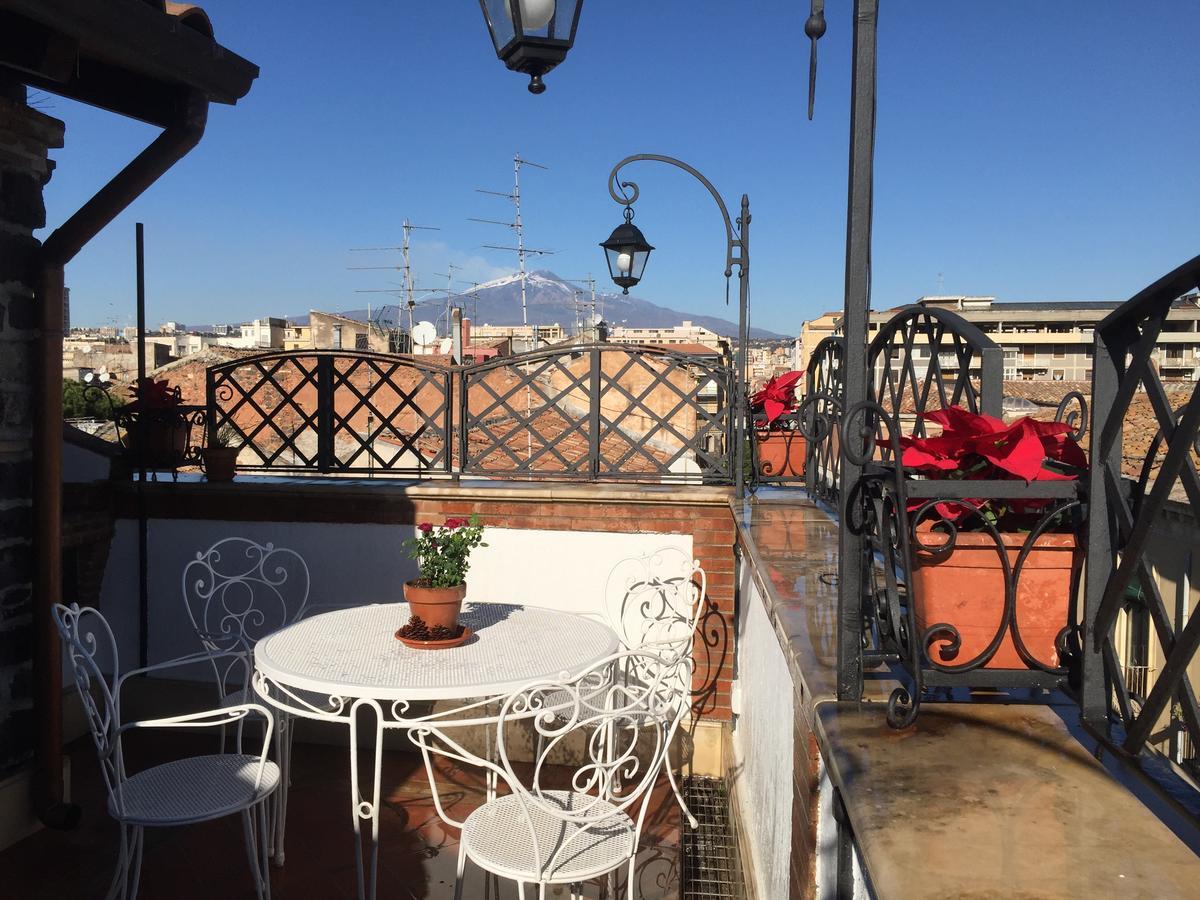 Casa Felice Nel Centro Storico, Tra Etna E Mare Apartamento Catânia Exterior foto